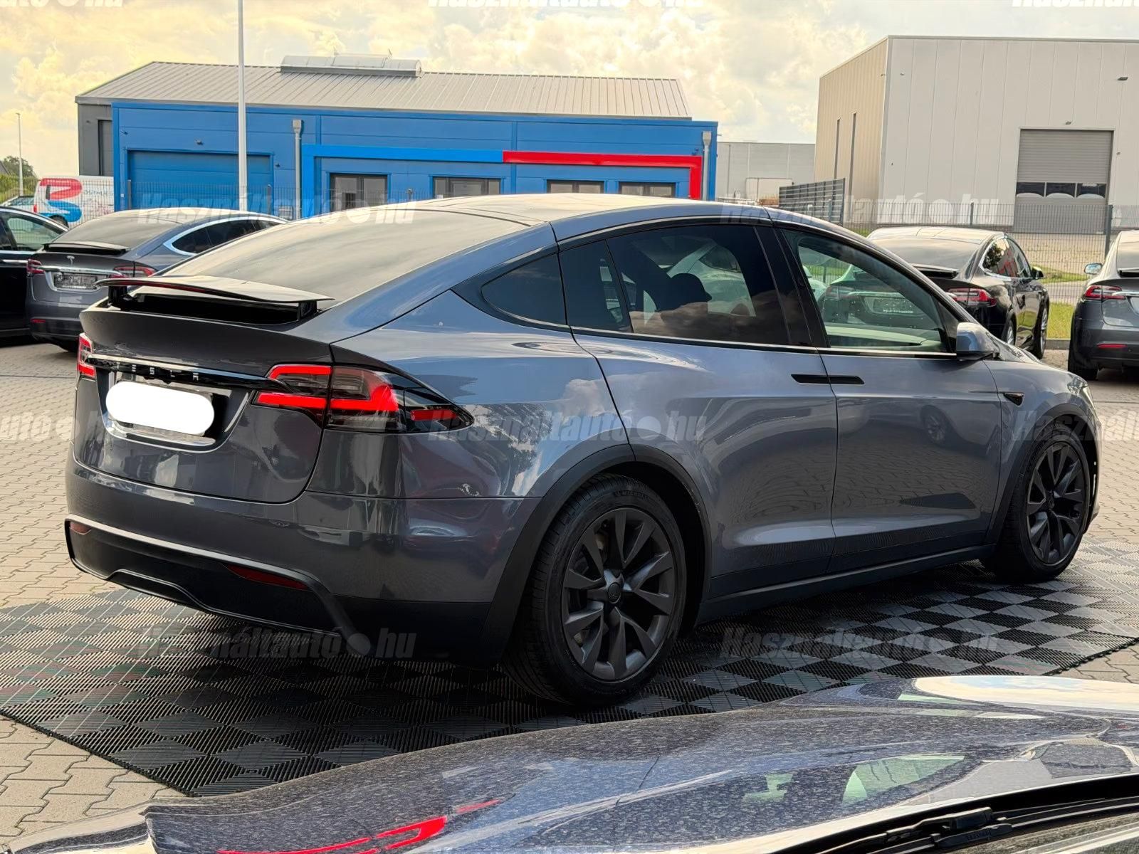 Tesla Model X – 11. kép