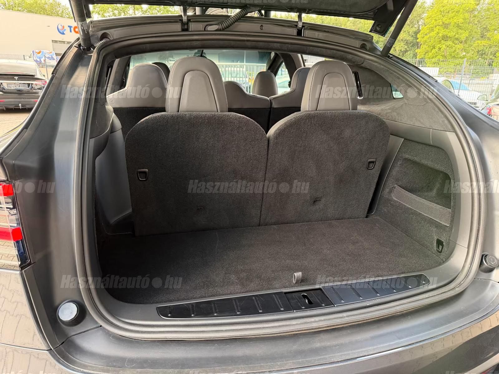Tesla Model X – 12. kép