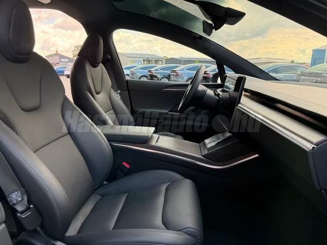 Tesla Model X – 7. kép