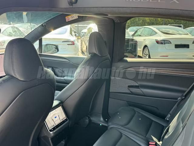 Tesla Model X – 7. kép