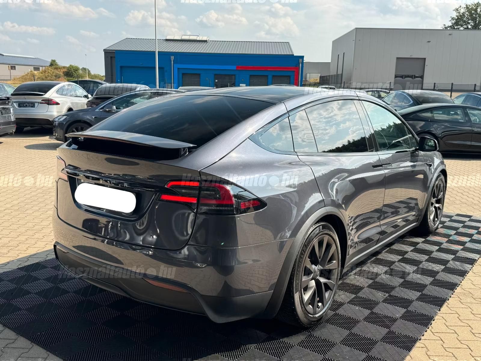 Tesla Model X – 9. kép