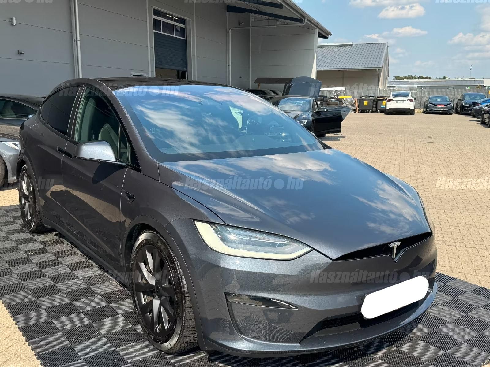 Tesla Model X – 1. kép