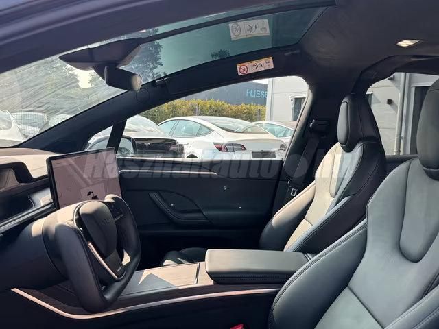 Tesla Model X – 4. kép