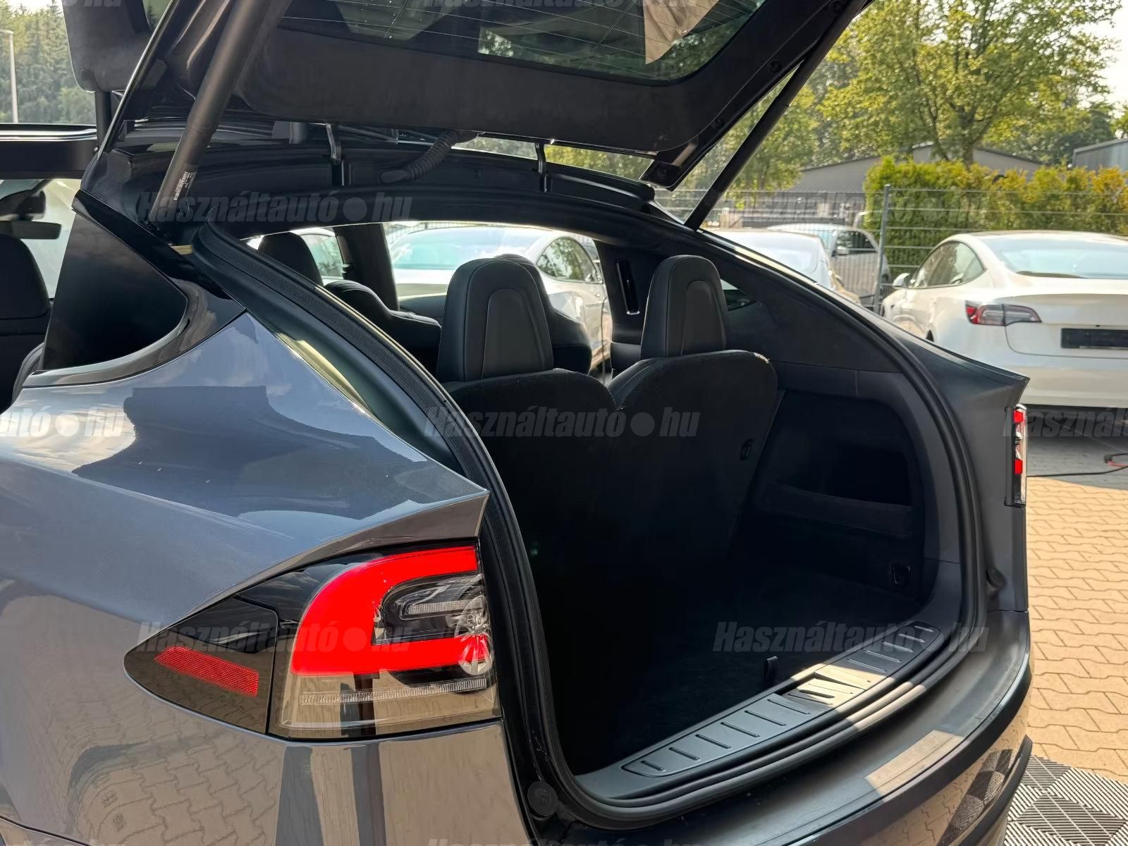 Tesla Model X – 11. kép