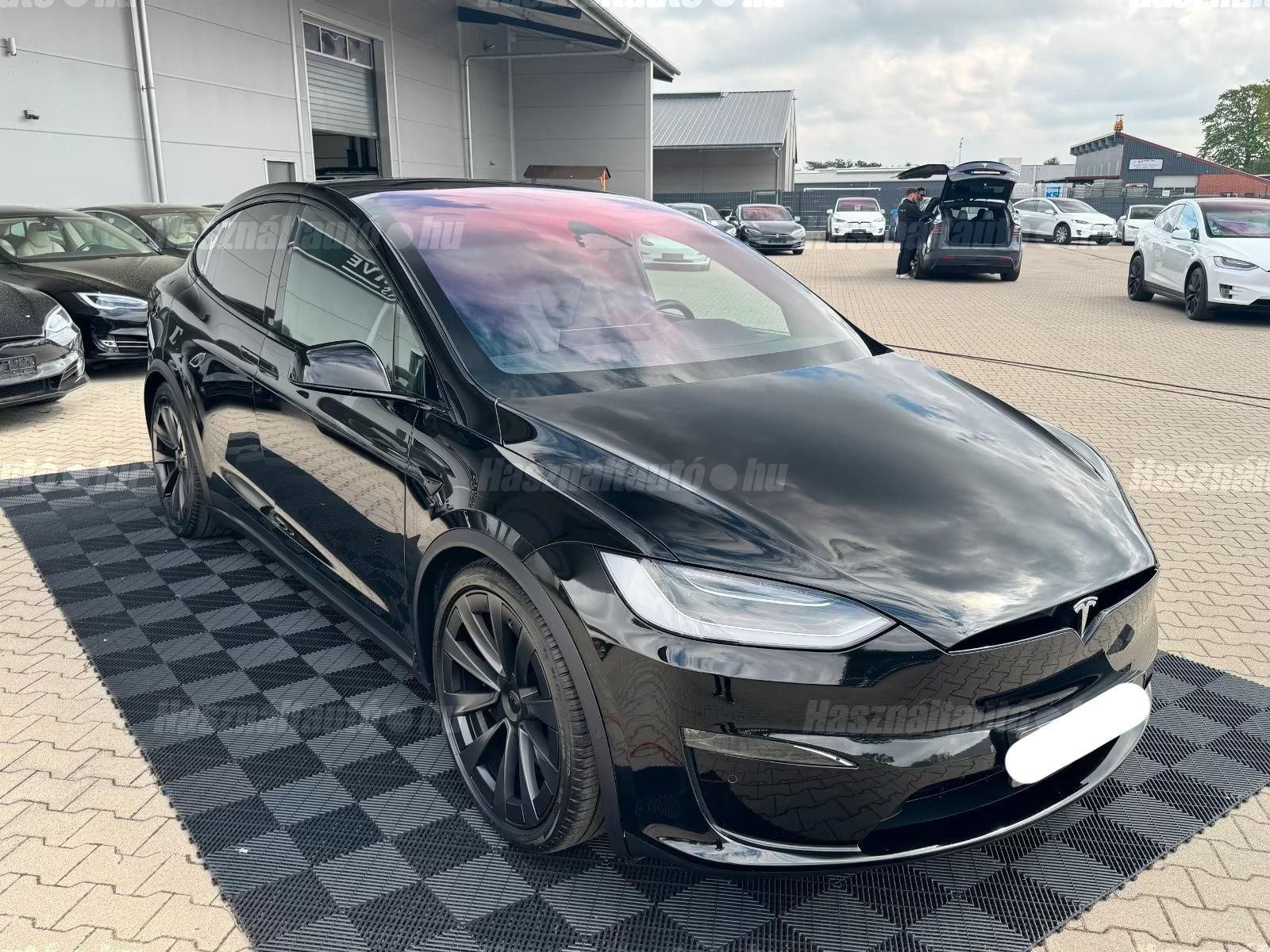 Tesla Model X – 1. kép
