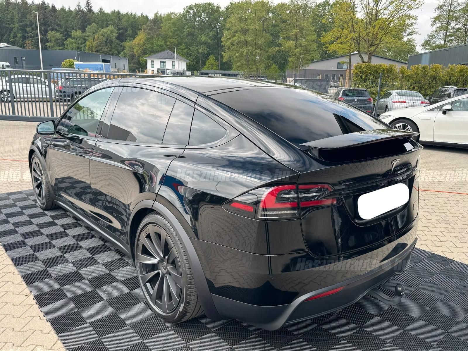 Tesla Model X – 10. kép