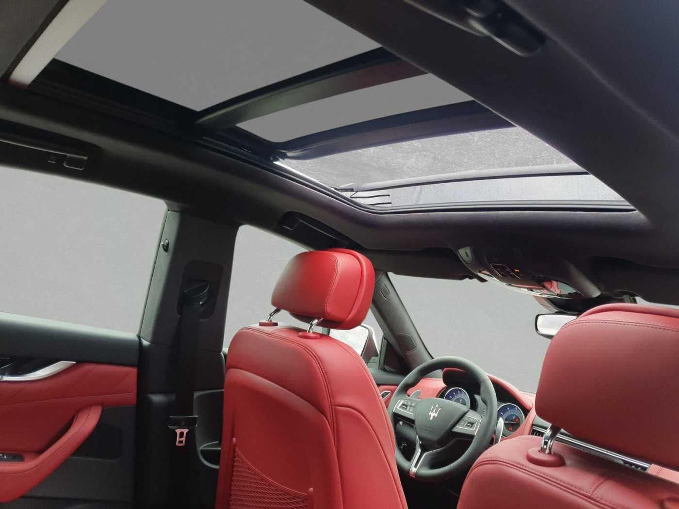 Használt Maserati Levante (2021, fehér) – 6. kép