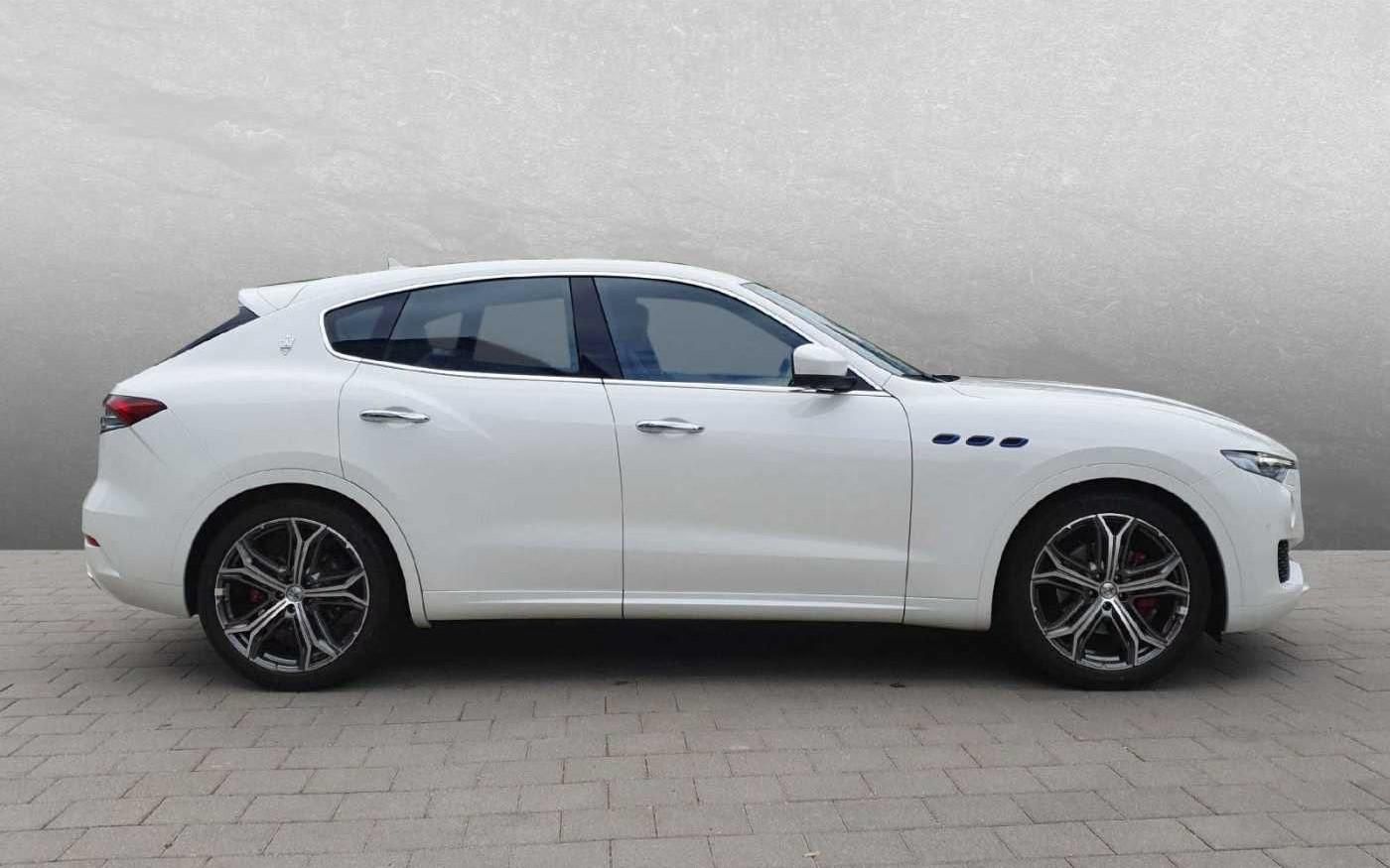 Használt Maserati Levante (2021, fehér) – 7. kép
