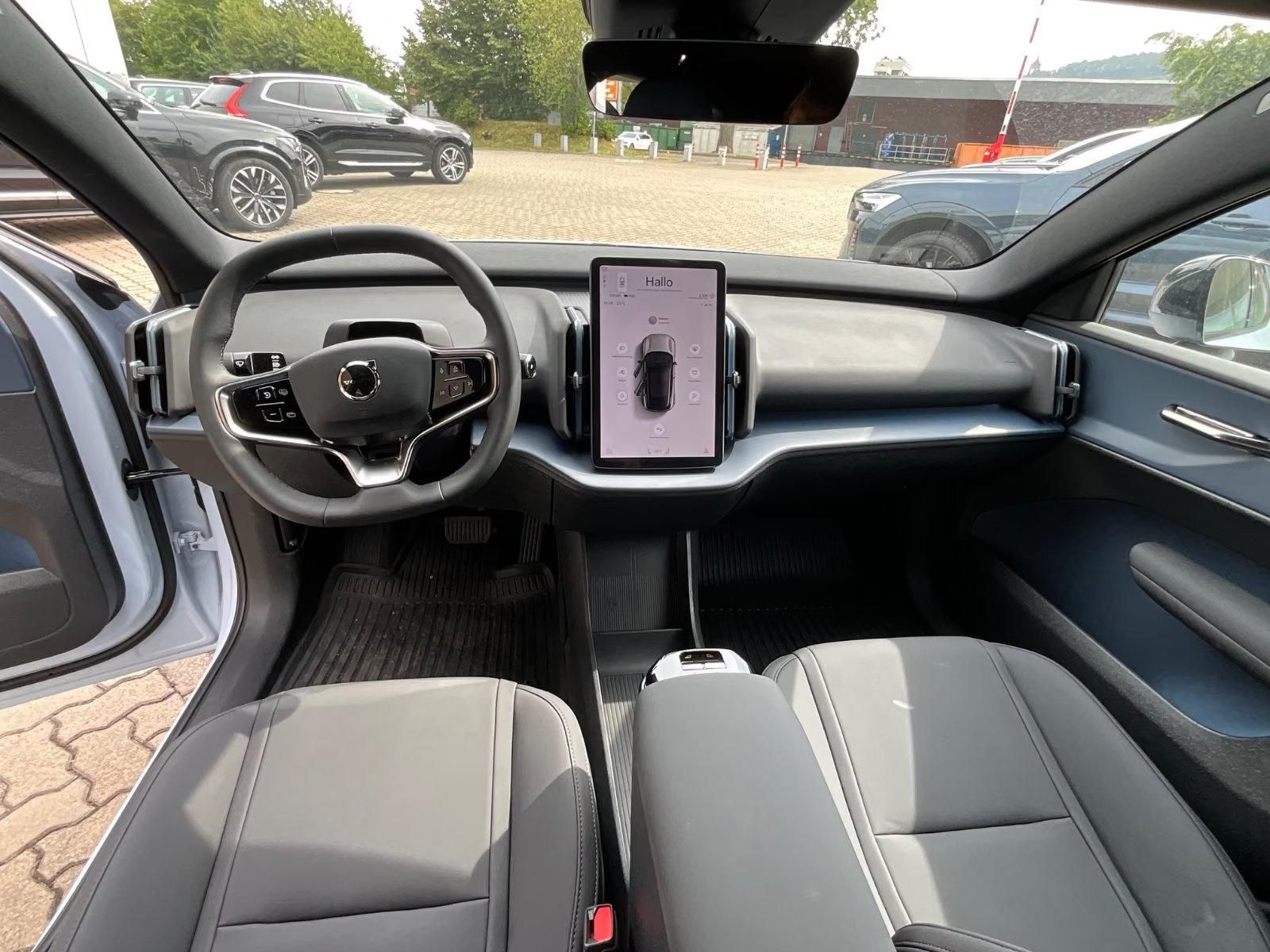 Használt Volvo EX30 (2025, világoskék) – 8. kép