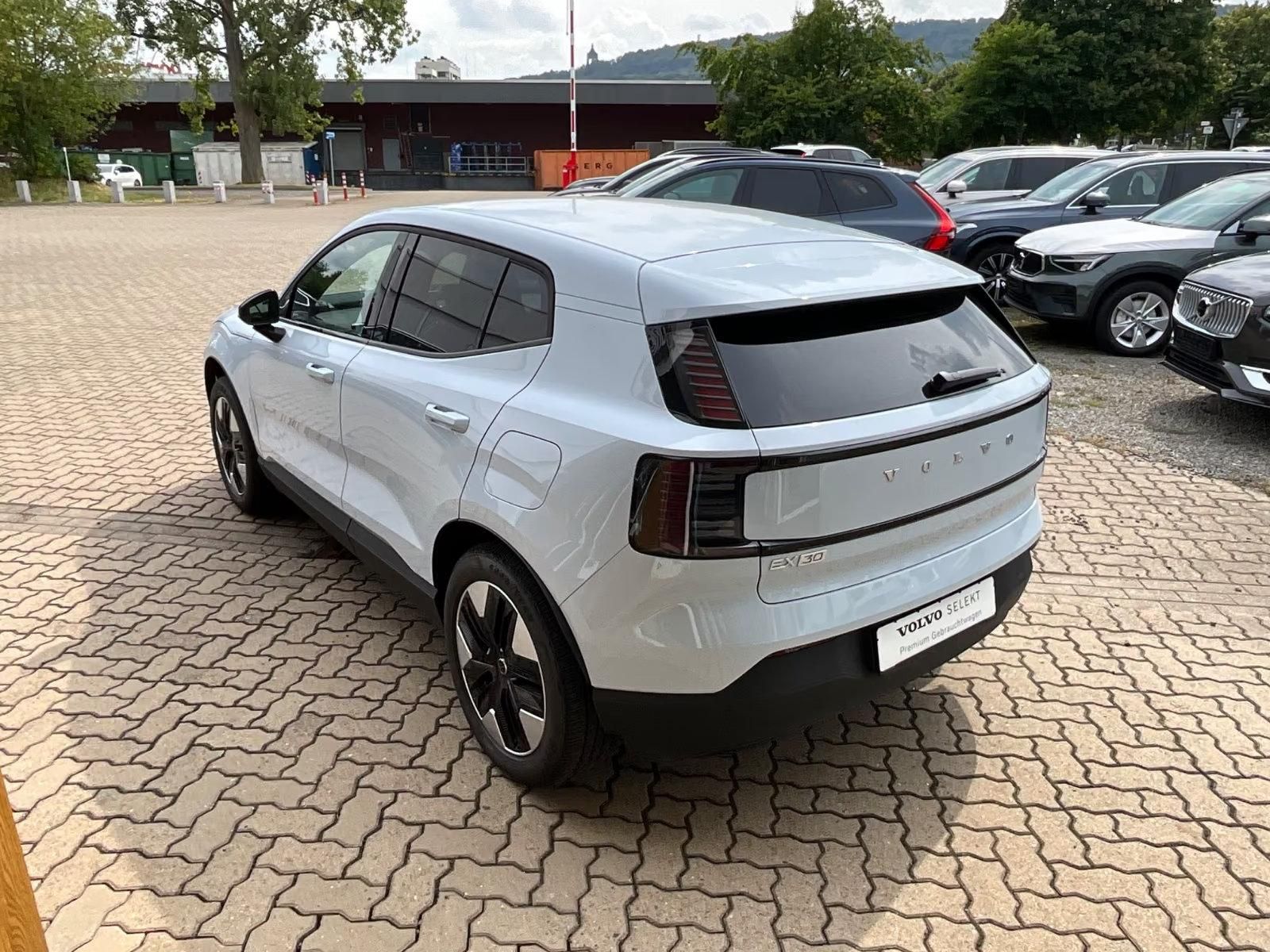 Használt Volvo EX30 (2025, világoskék) – 10. kép