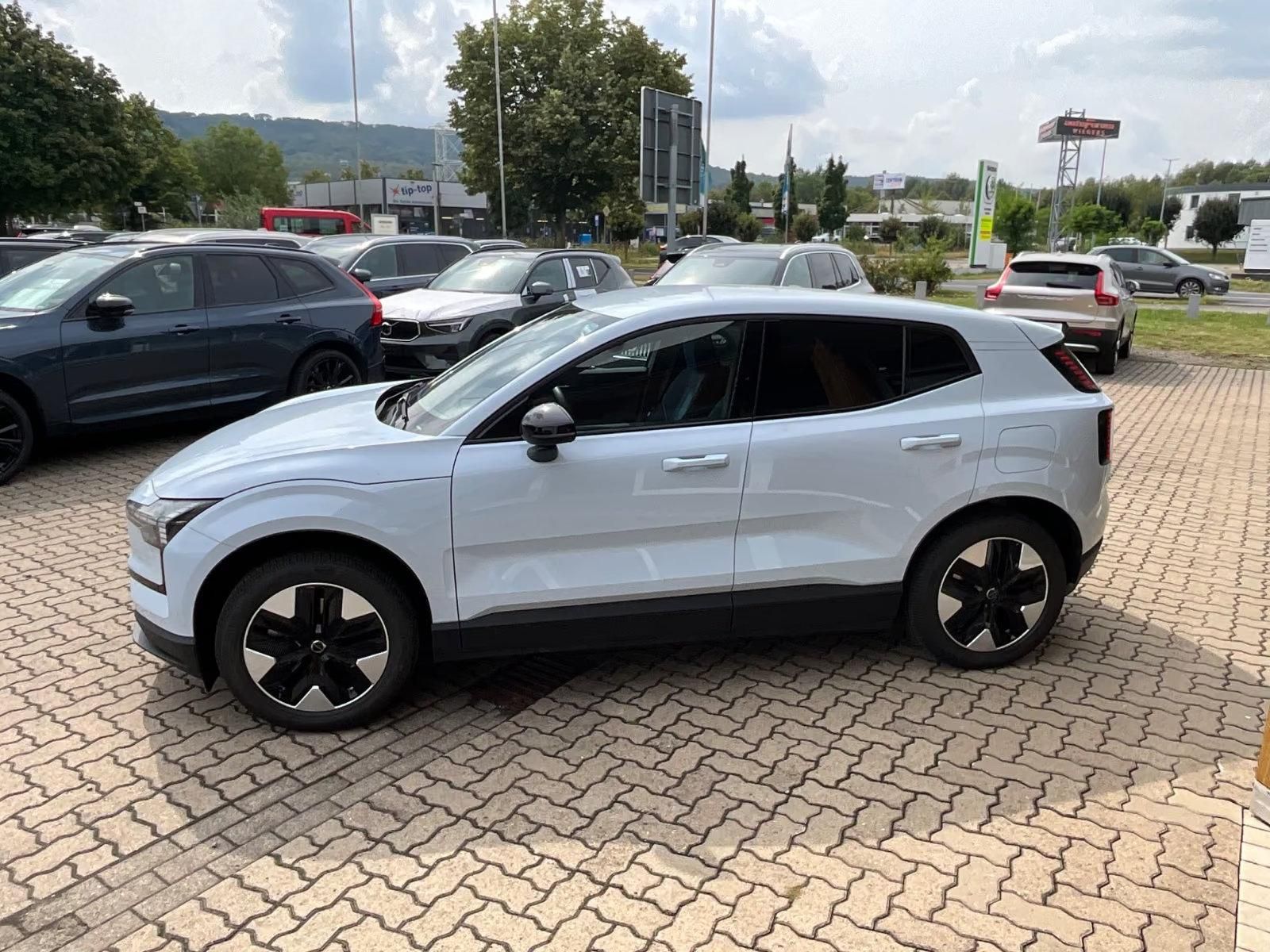 Használt Volvo EX30 (2025, világoskék) – 3. kép