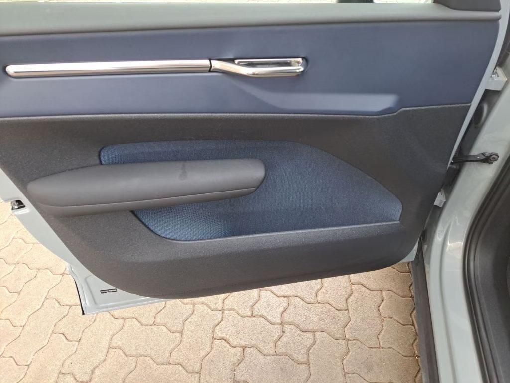Használt Volvo EX30 (2024, szürke) – 3. kép