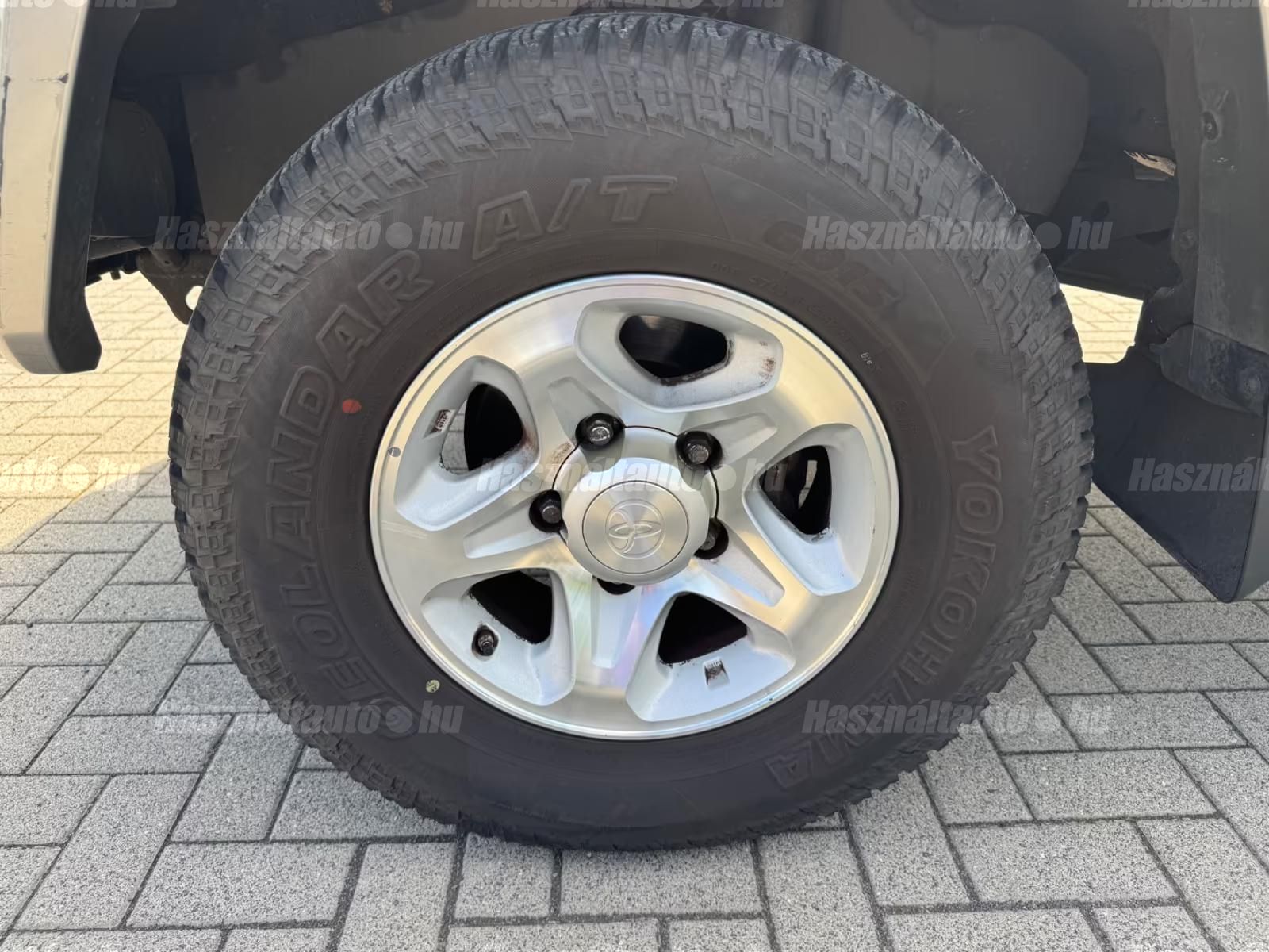 Toyota Land Cruiser – 9. kép