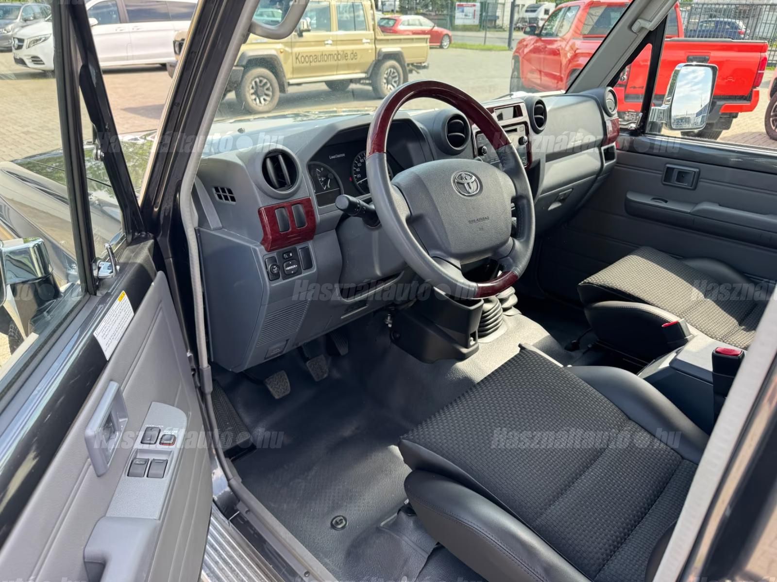Toyota Land Cruiser – 2. kép