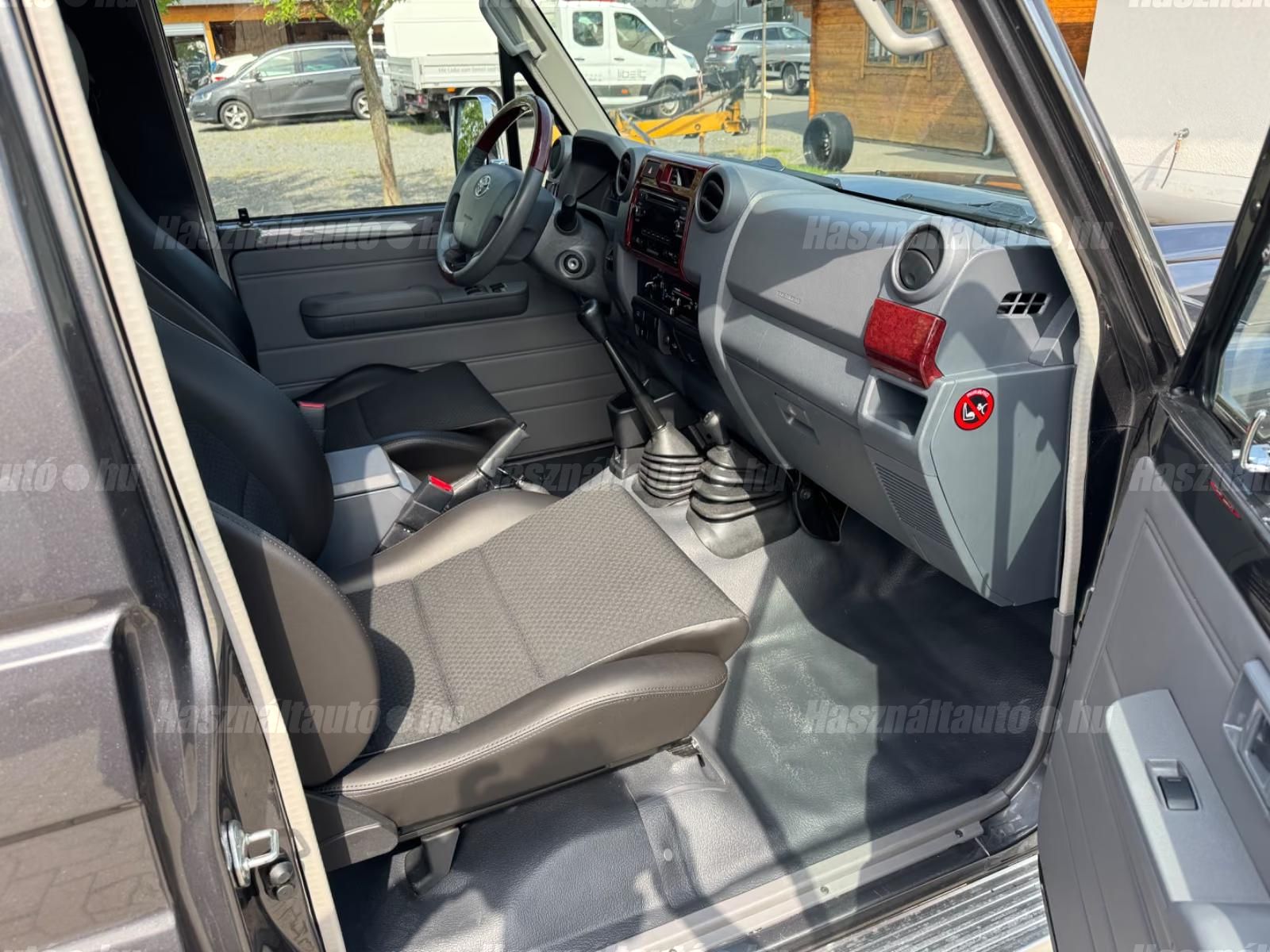 Toyota Land Cruiser – 3. kép