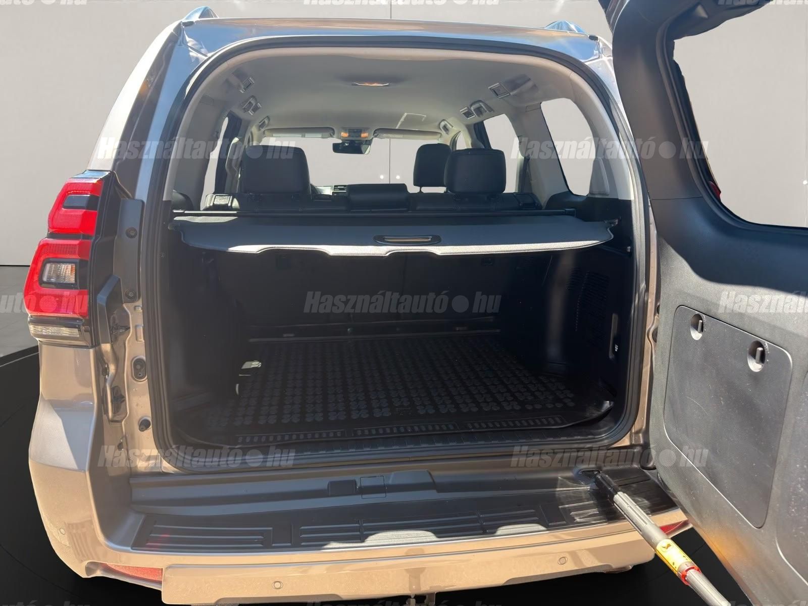 Toyota Land Cruiser – 11. kép