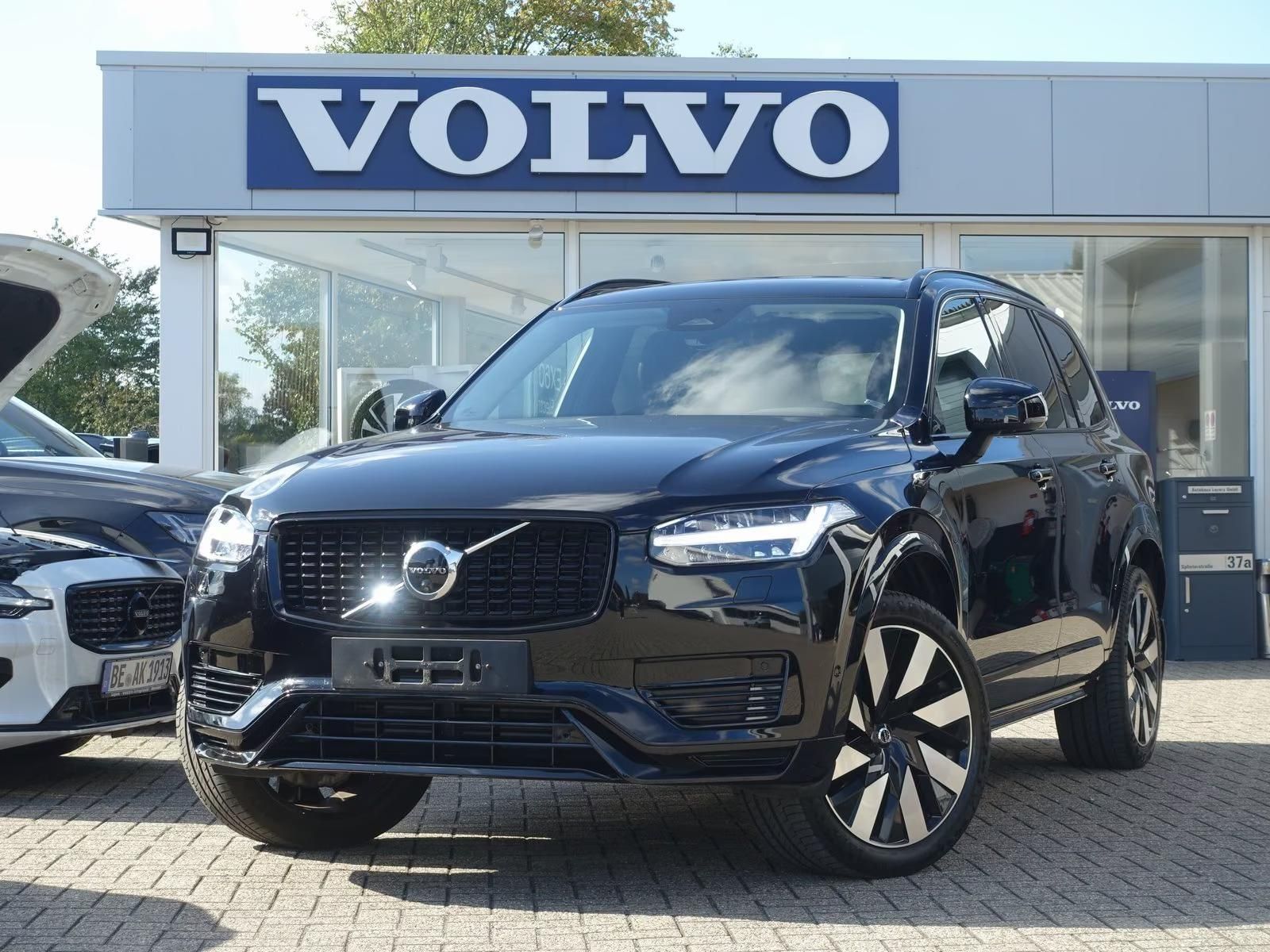 Használt Volvo XC90 (2023, fekete) – 1. kép