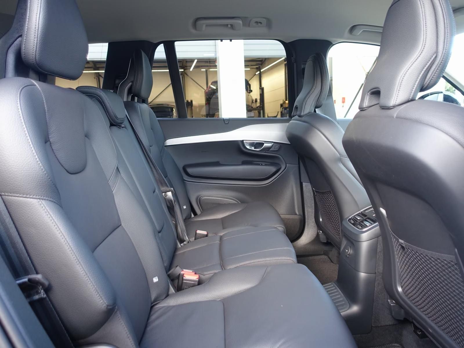 Használt Volvo XC90 (2023, fekete) – 9. kép