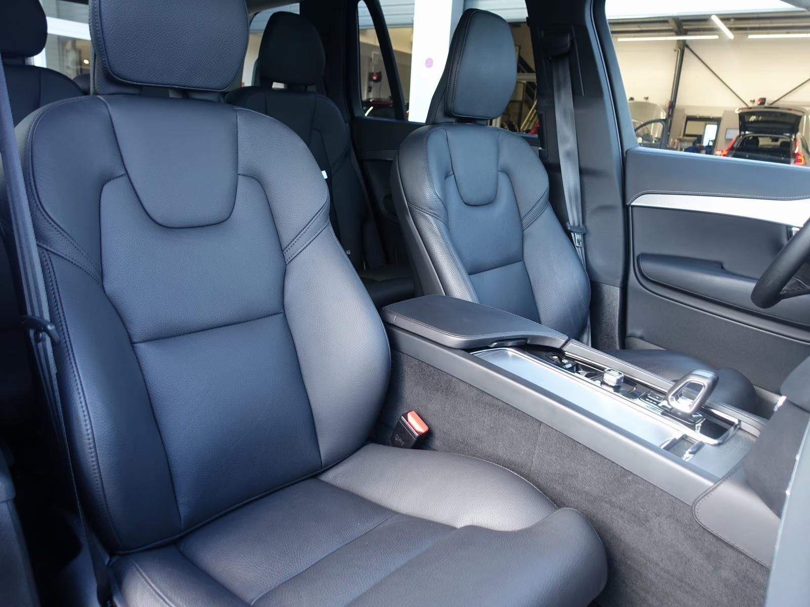 Használt Volvo XC90 (2023, fekete) – 5. kép
