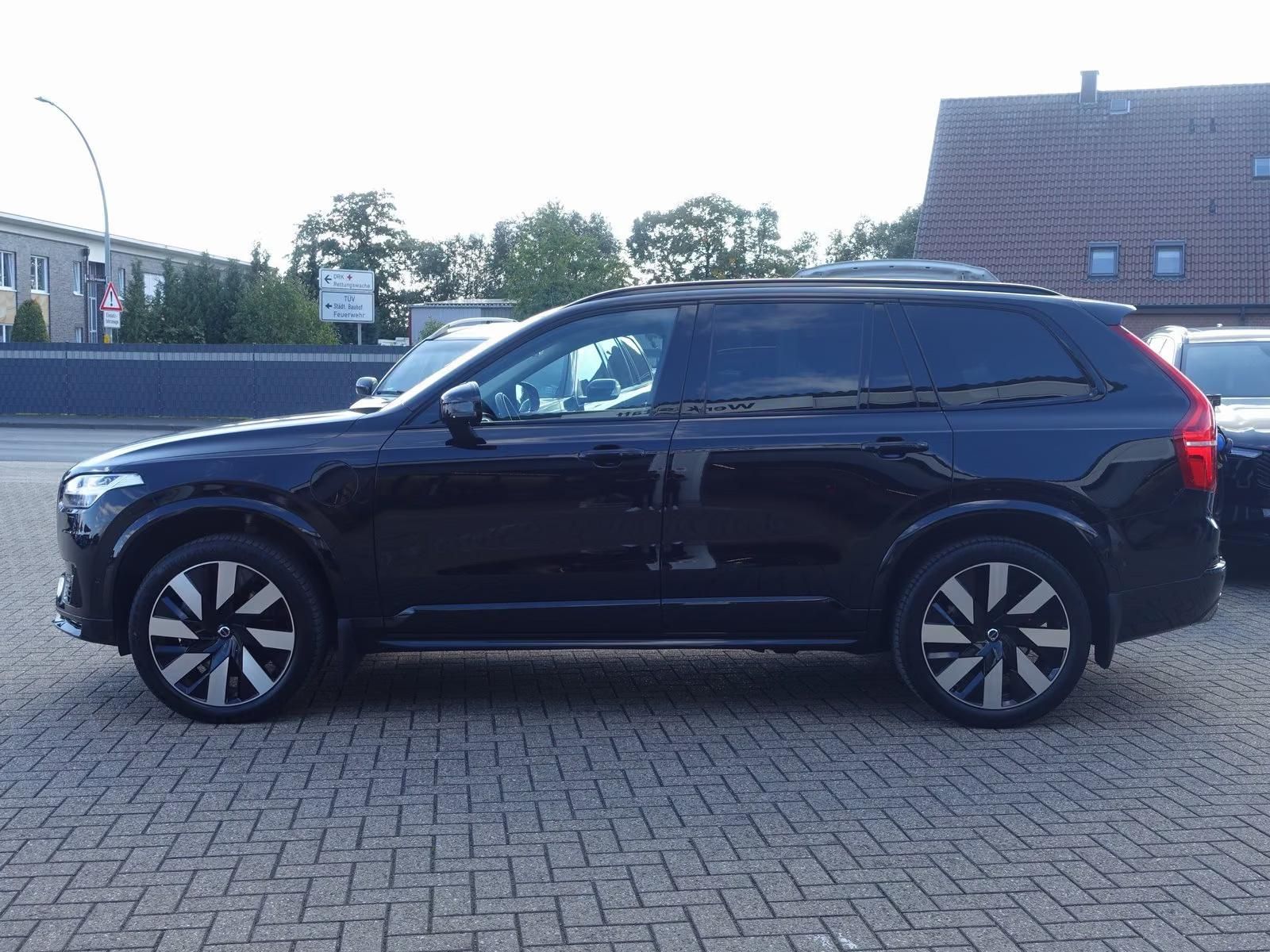 Használt Volvo XC90 (2023, fekete) – 10. kép