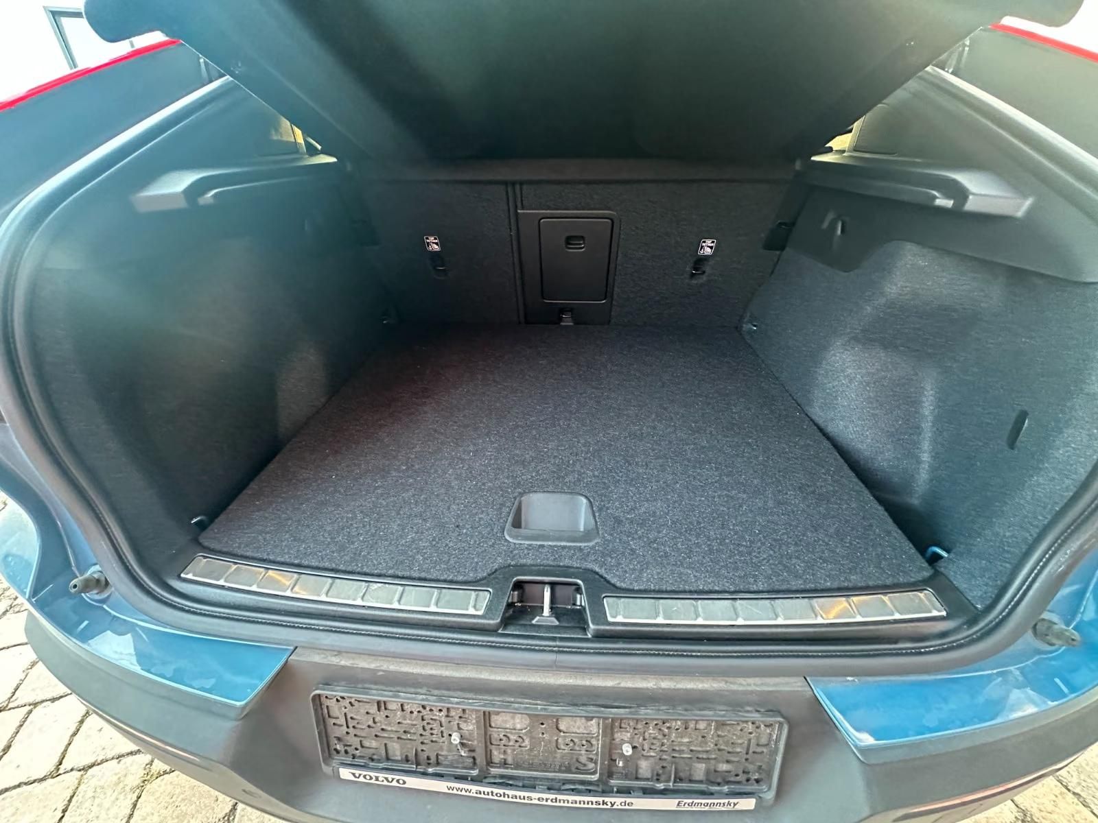 Használt Volvo C40 (2023, kék) – 11. kép