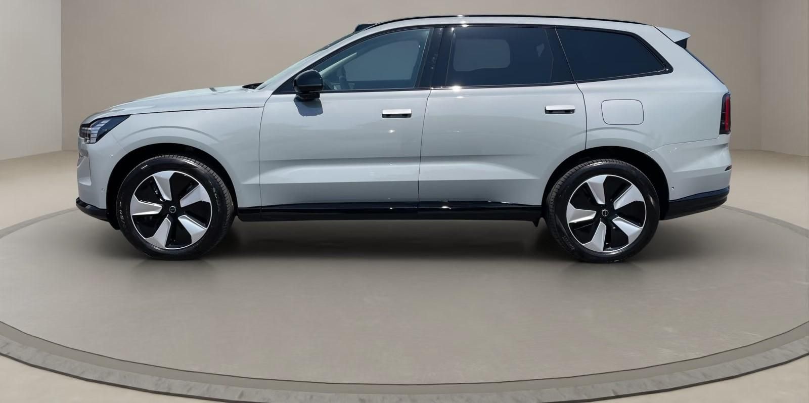 Használt Volvo EX90 (2025, szürke) – 2. kép