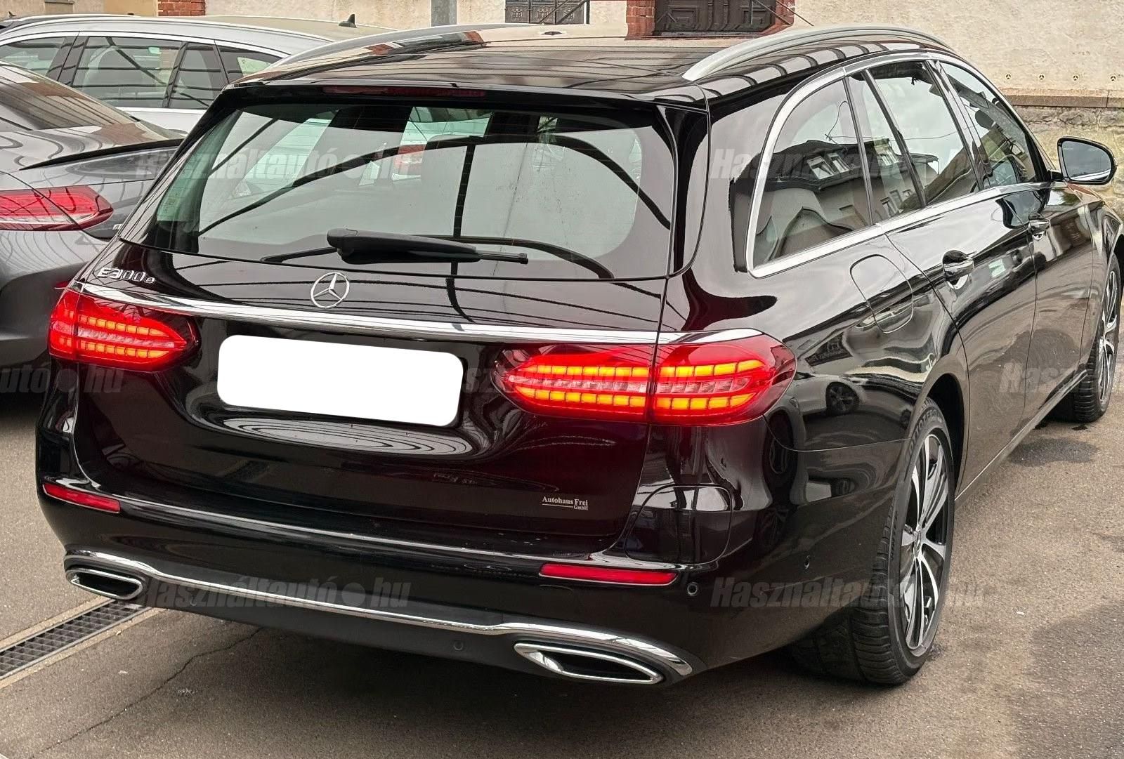 Mercedes-Benz E 300 – 5. kép