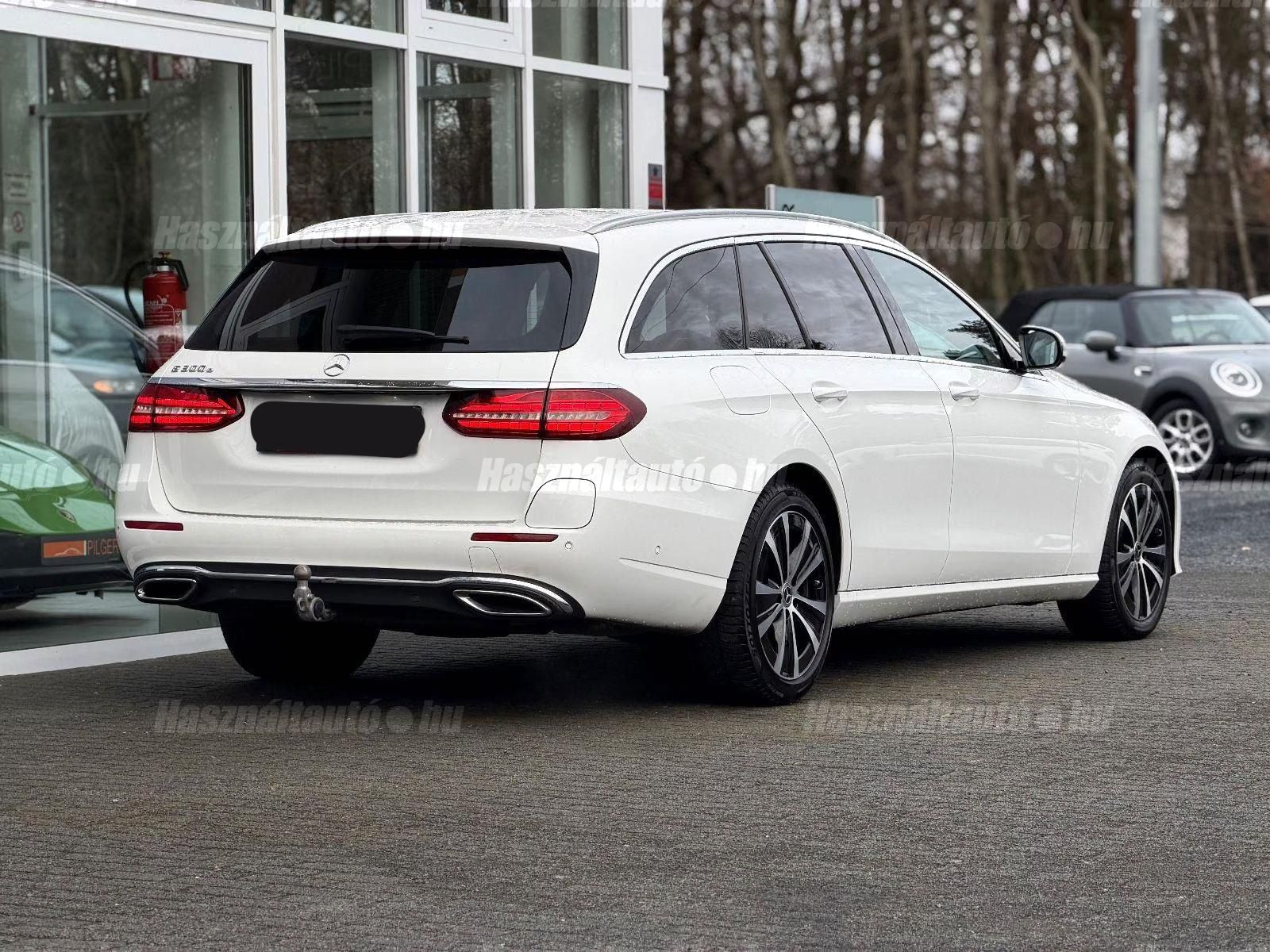 Mercedes-Benz E 300 – 9. kép