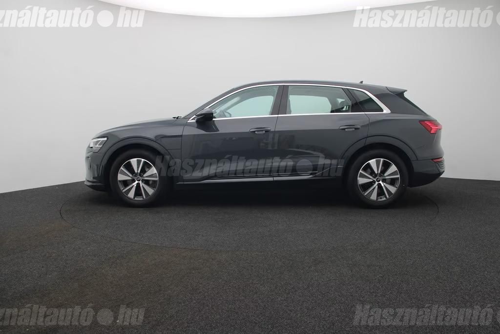 Audi Q8 – 7. kép