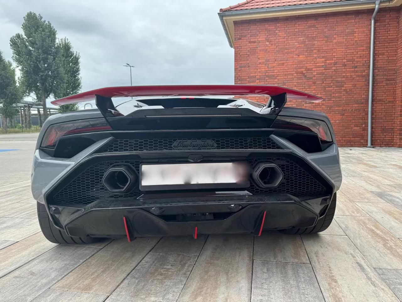 Használt Lamborghini Huracán (2023, szürke) – 11. kép