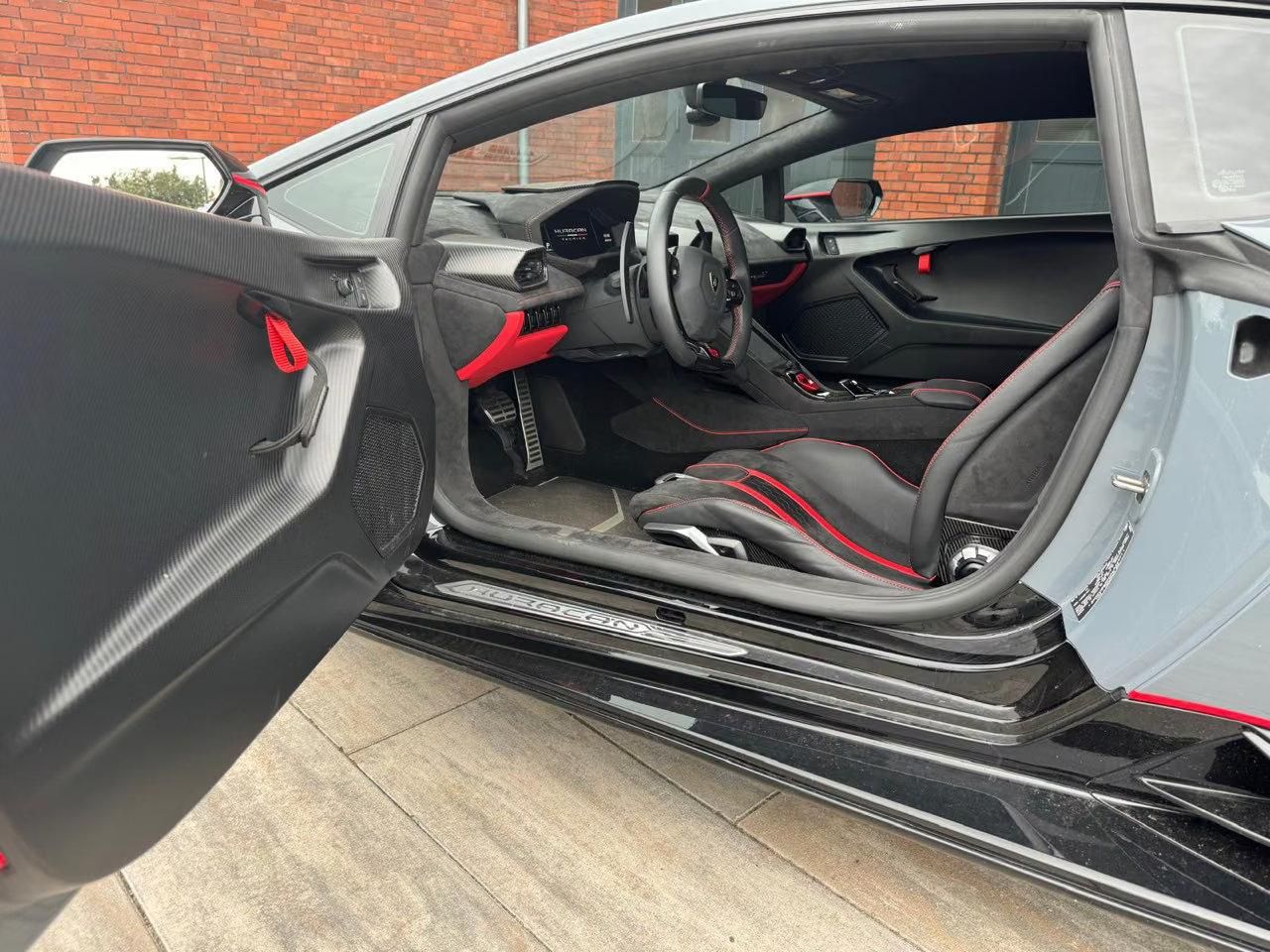 Használt Lamborghini Huracán (2023, szürke) – 6. kép