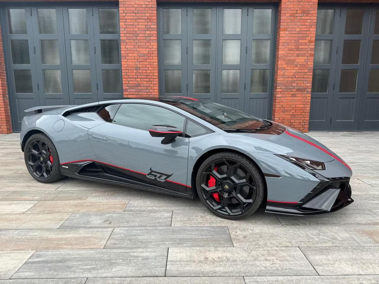 Használt Lamborghini Huracán (2023, szürke) – 2. kép
