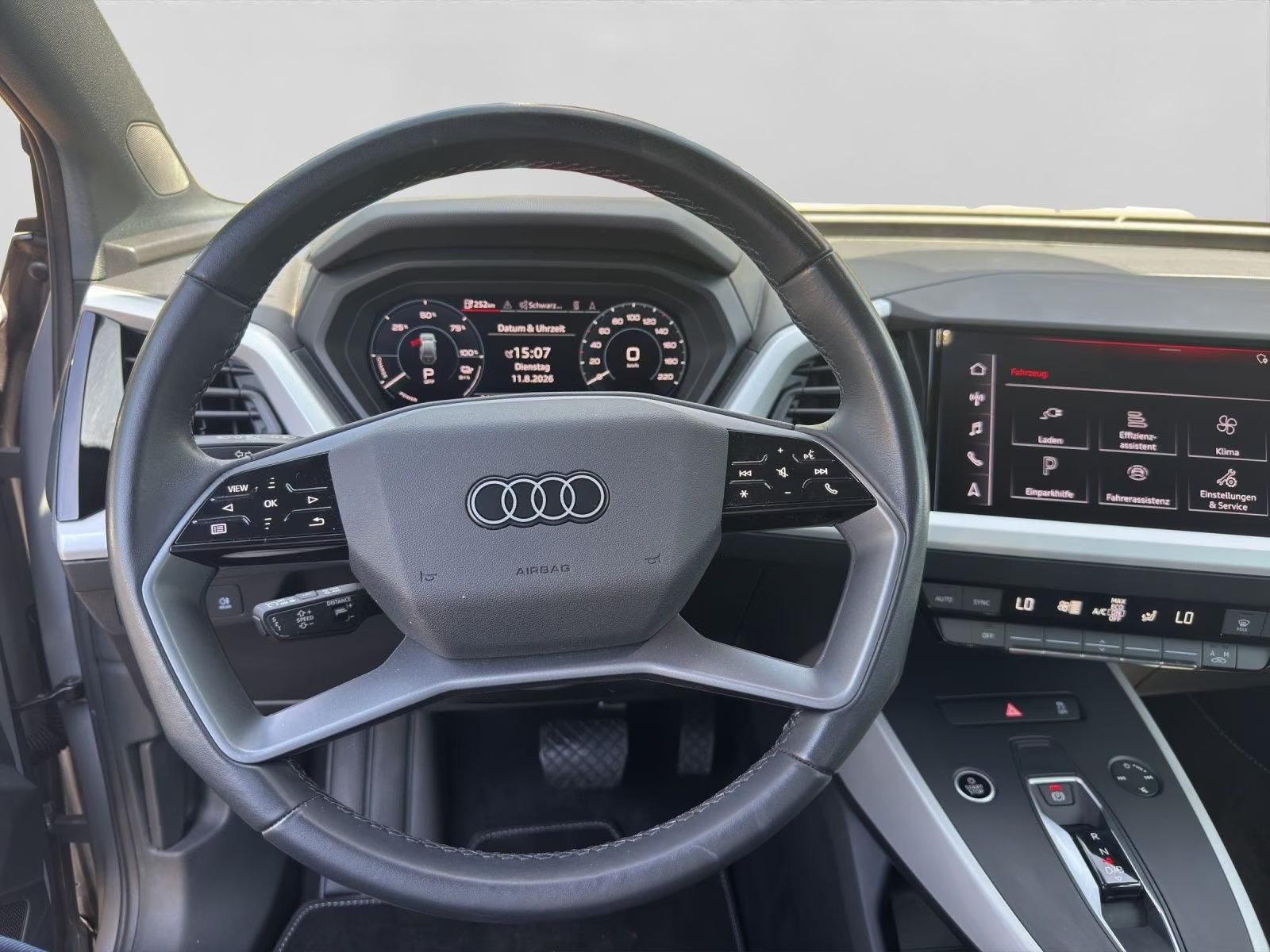 Használt Audi Q4 (2023, szürke) – 4. kép