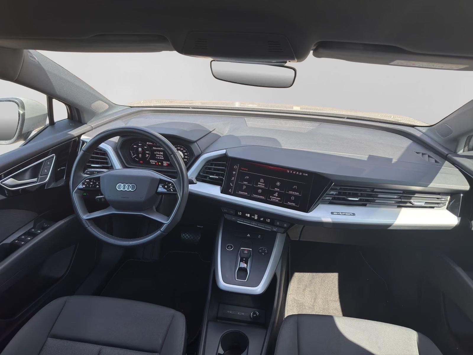 Használt Audi Q4 (2023, szürke) – 3. kép