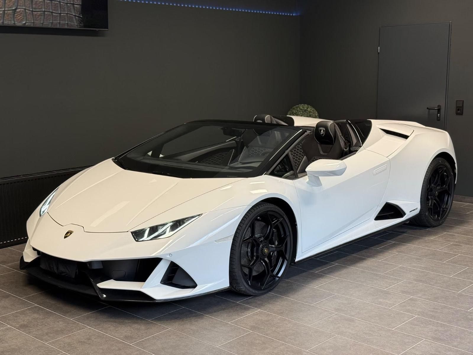 Használt Lamborghini Huracán (2021, fehér) – 2. kép
