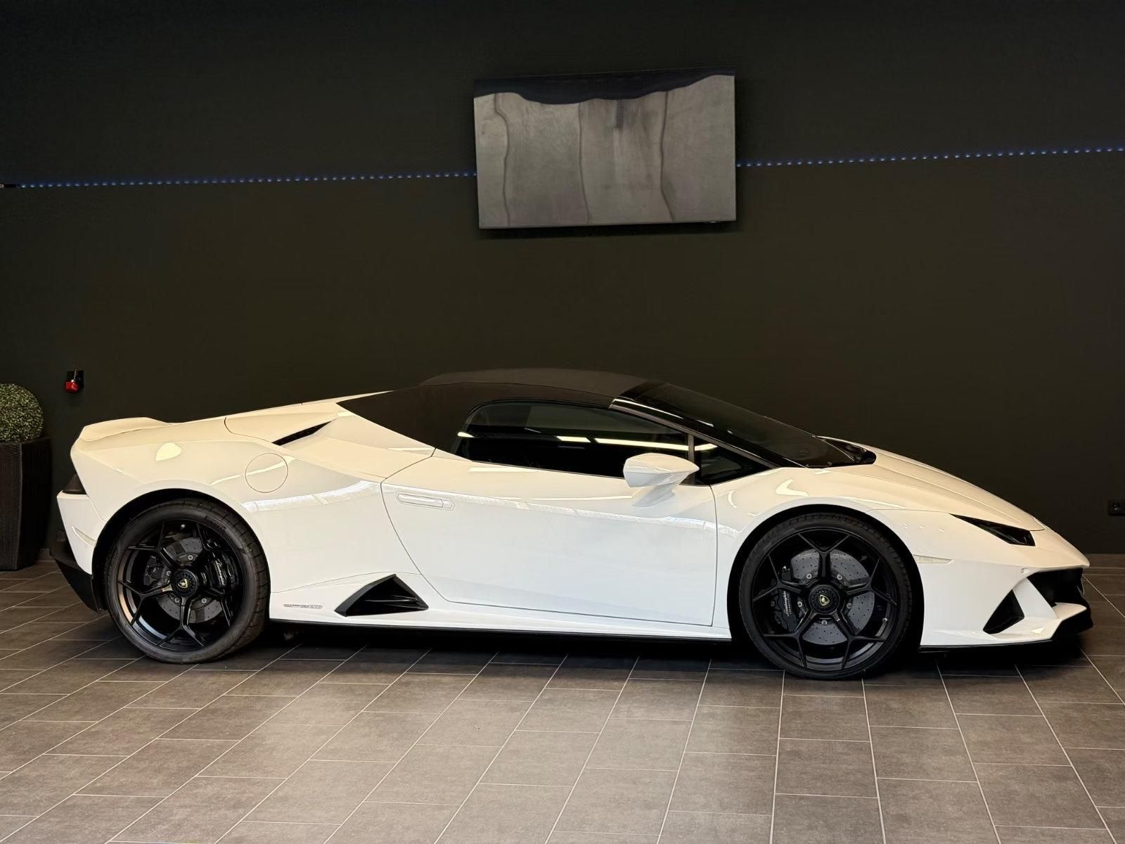 Használt Lamborghini Huracán (2021, fehér) – 4. kép