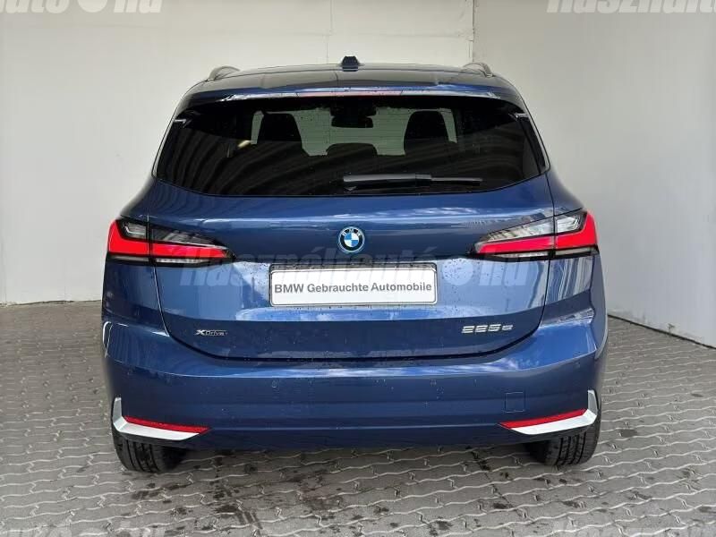 BMW 225 – 8. kép