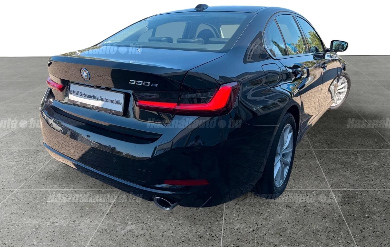 BMW 330 – 8. kép