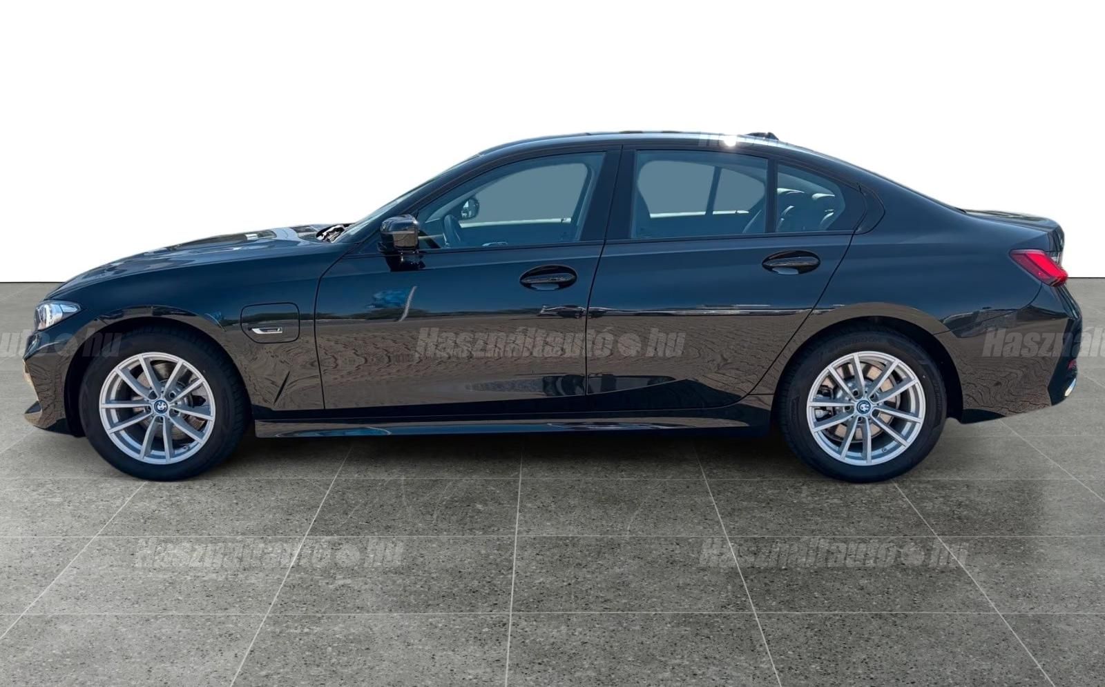 BMW 330 – 7. kép
