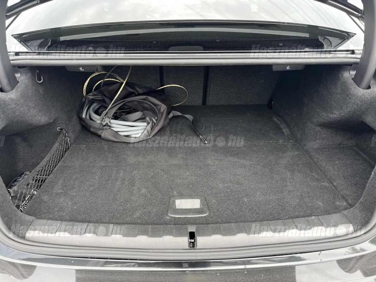 BMW 330 – 9. kép