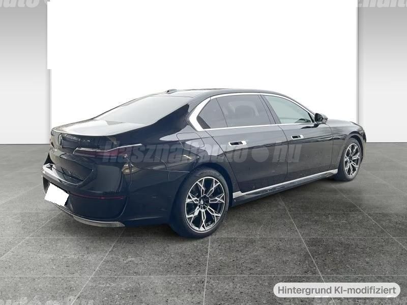 BMW 740 – 11. kép