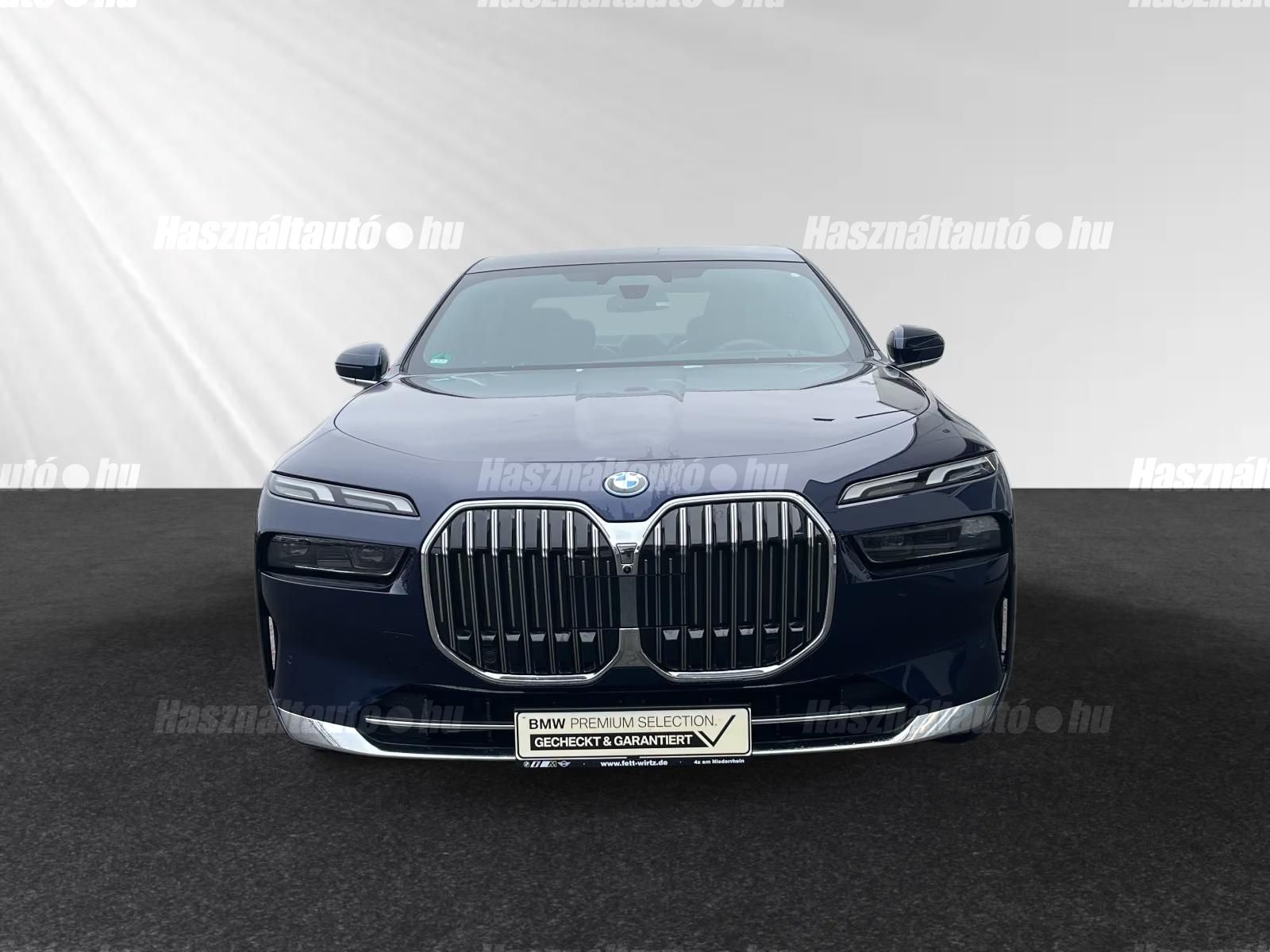 BMW 750 – 2. kép