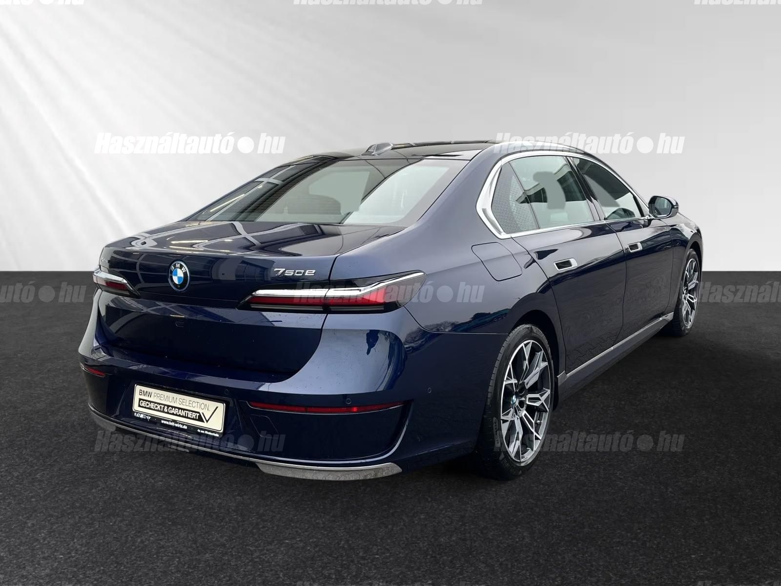 BMW 750 – 9. kép