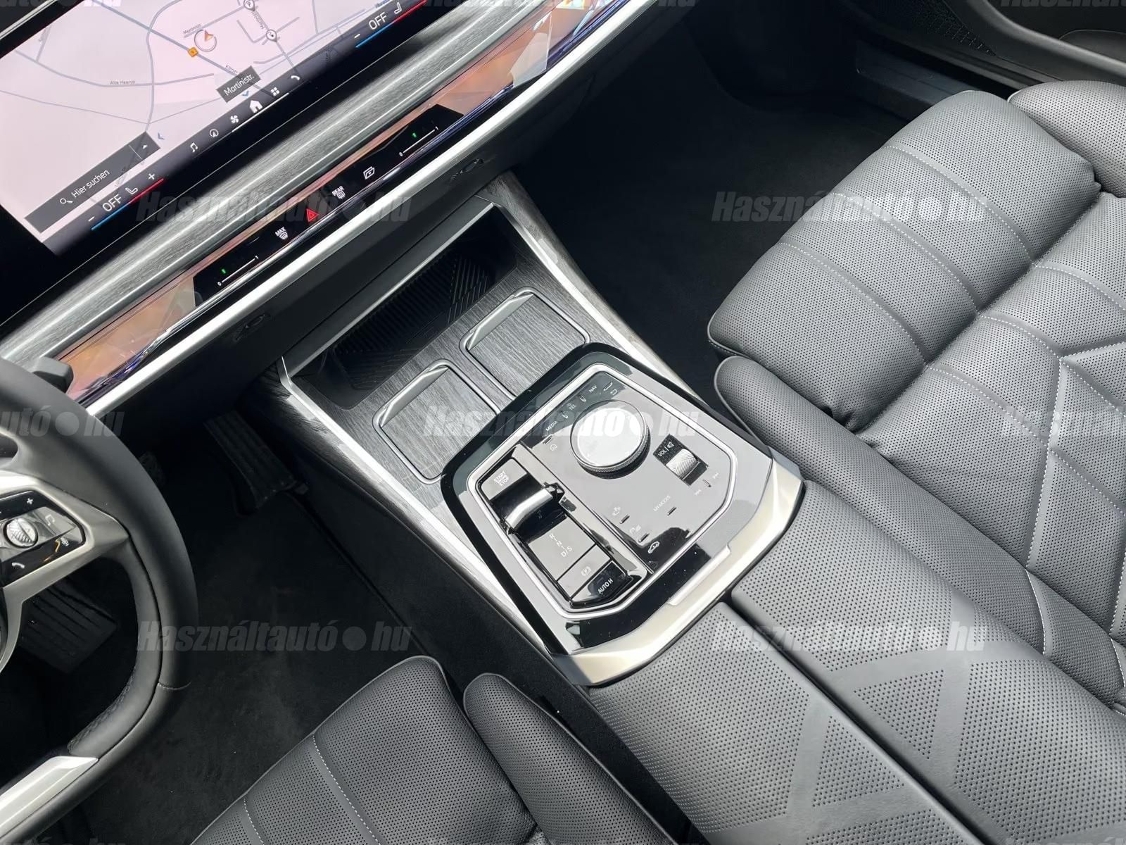 BMW 750 – 6. kép