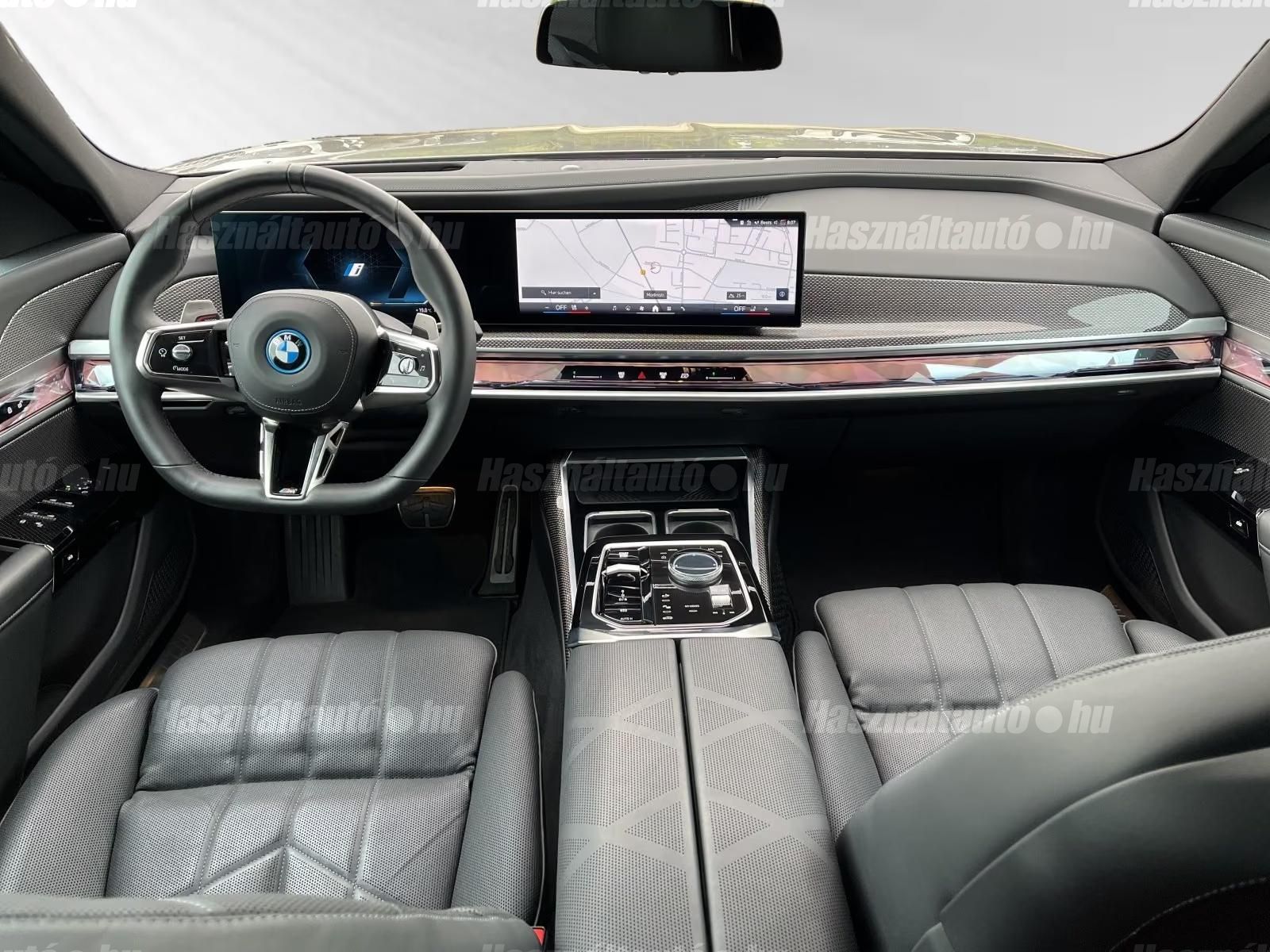 BMW 750 – 3. kép