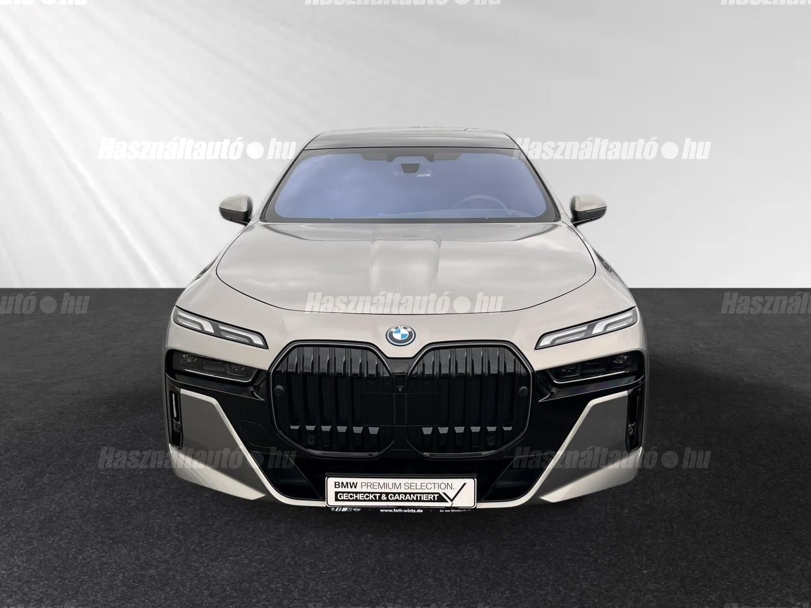 BMW 750 – 2. kép