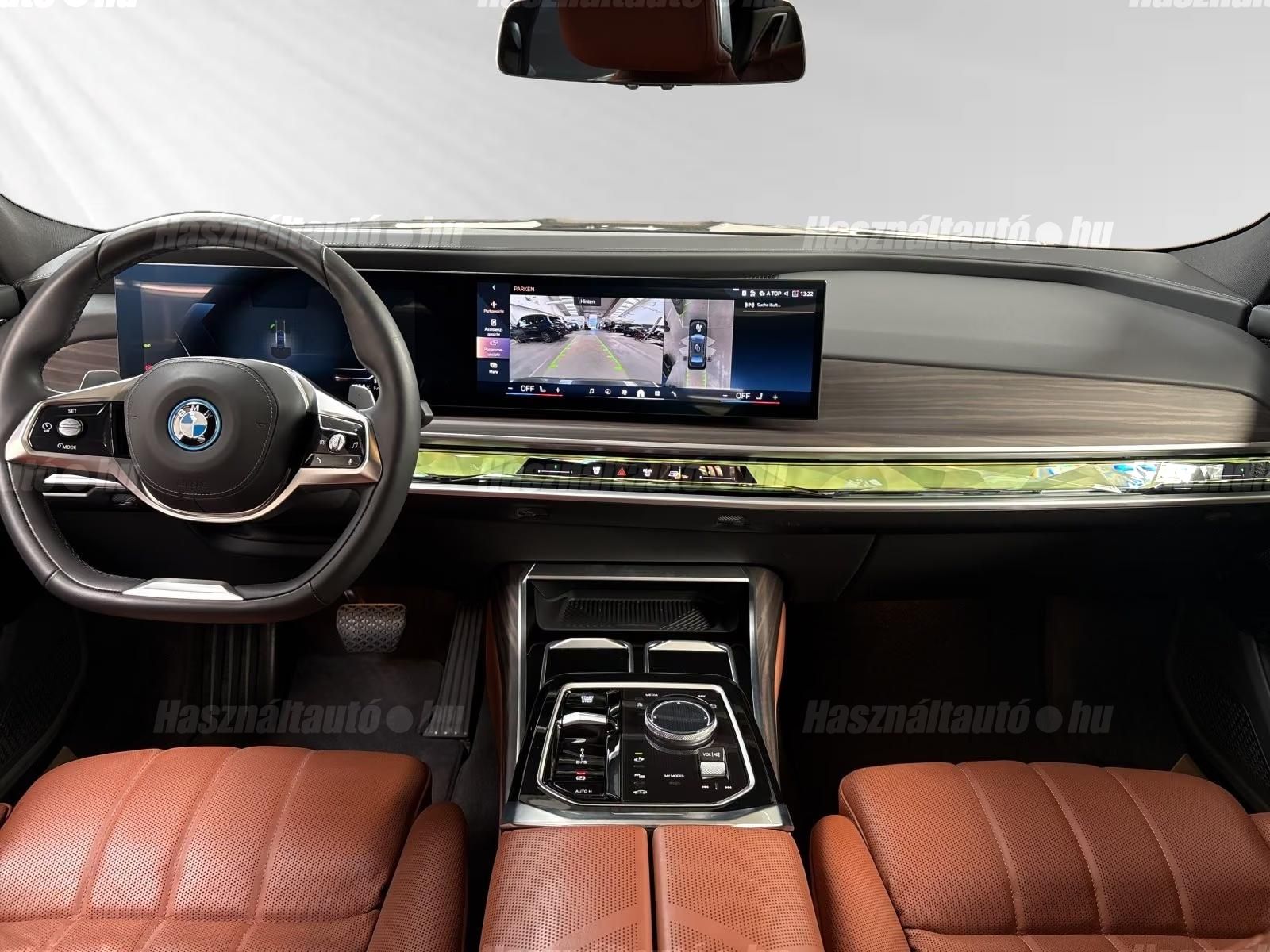 BMW 750 – 4. kép