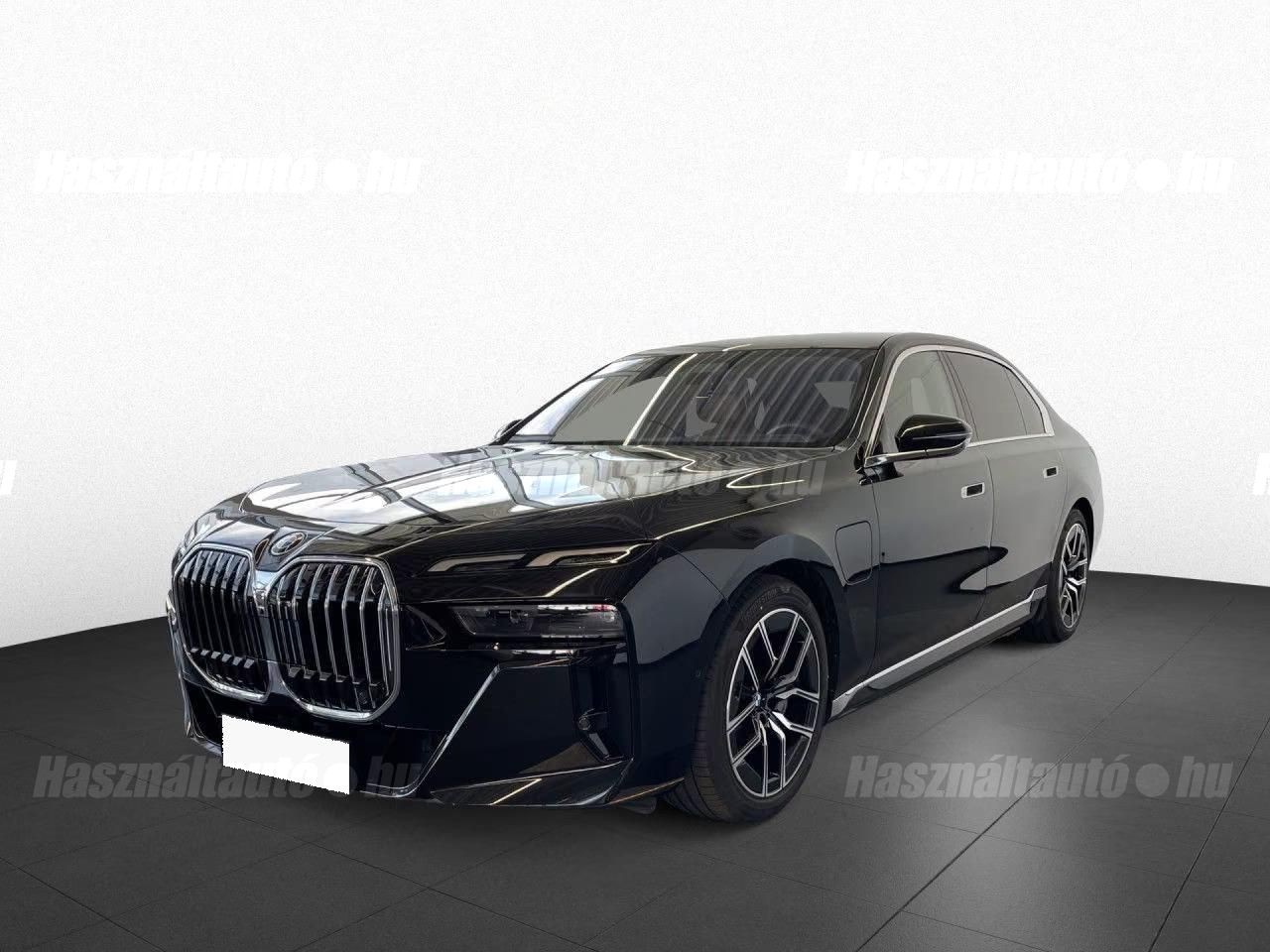 BMW 750 – 1. kép