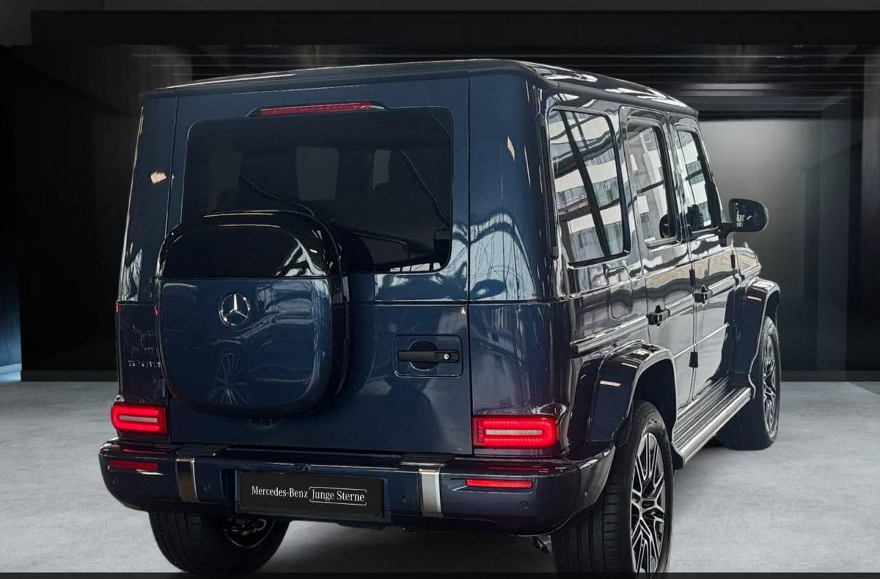 Használt Mercedes-Benz G-osztály (2026, kék) – 8. kép