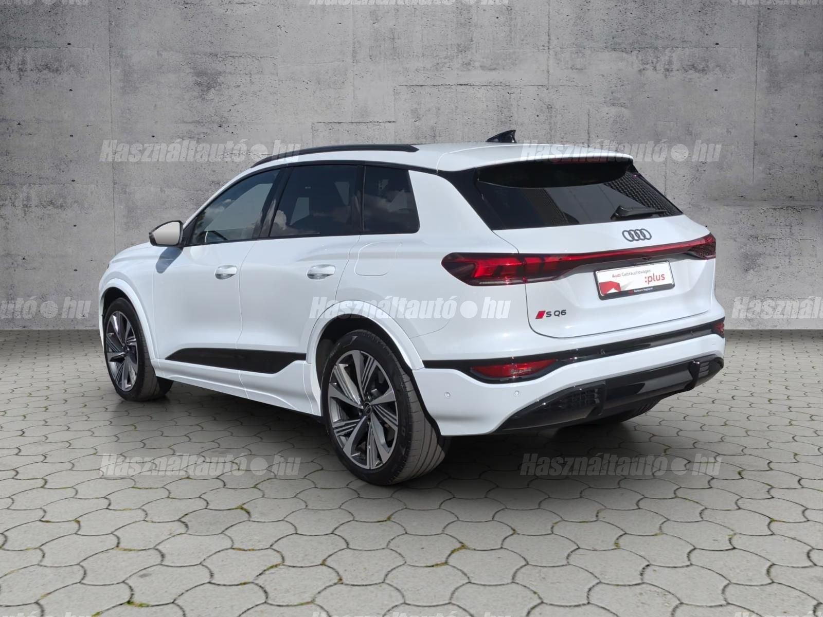 Audi Q6 – 8. kép
